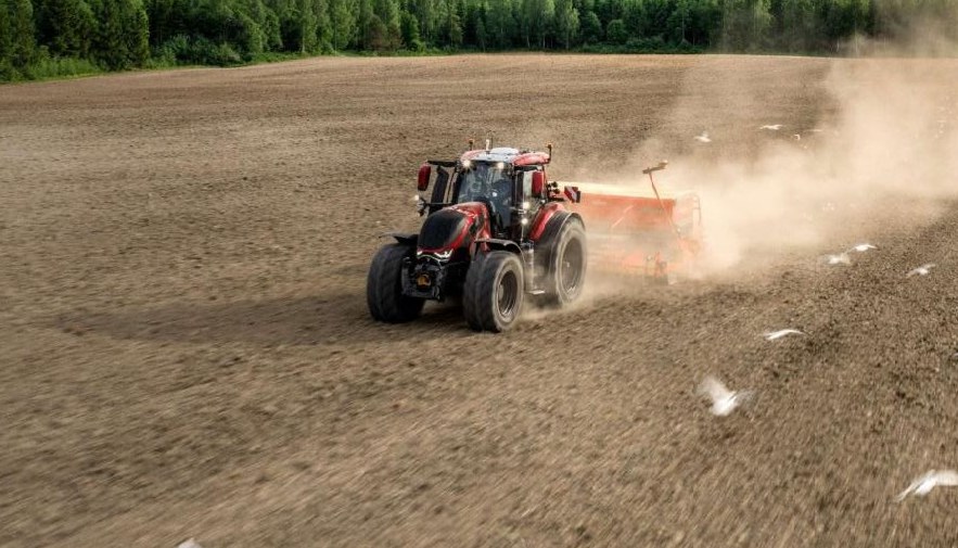 Valtra T6 sembrando